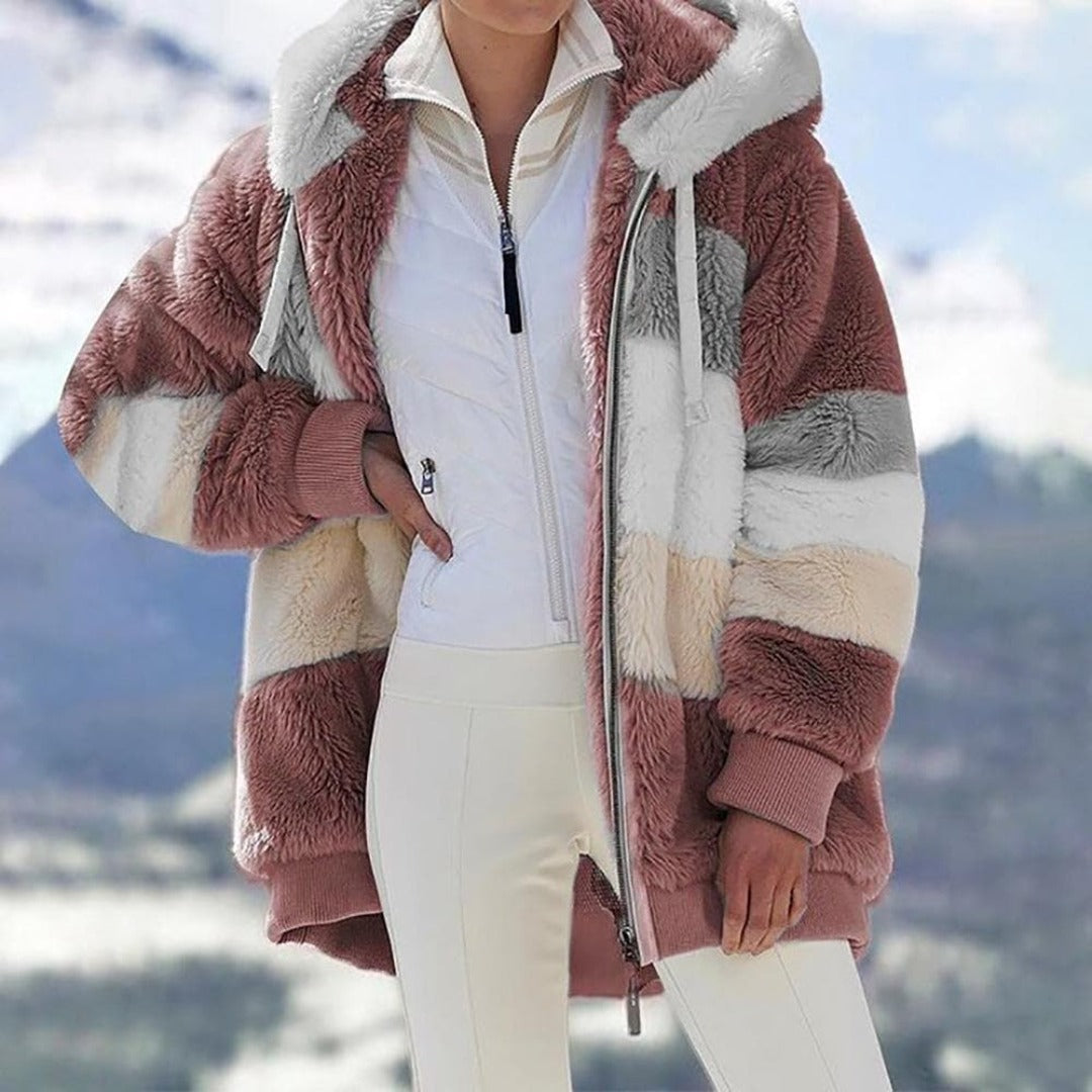 WinterHug | Warme Winterjas van Pluche met Colorblock Design