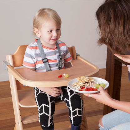 Beyond Junior Houten kinderstoel voor gezellige familiemomenten