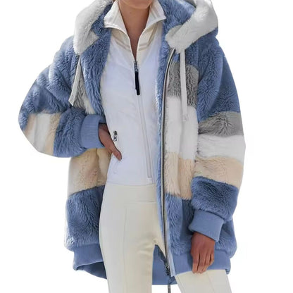 WinterHug | Warme Winterjas van Pluche met Colorblock Design