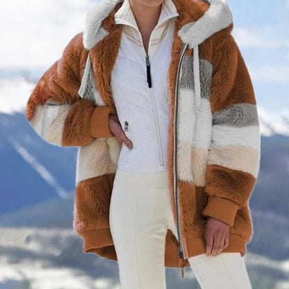WinterHug | Warme Winterjas van Pluche met Colorblock Design