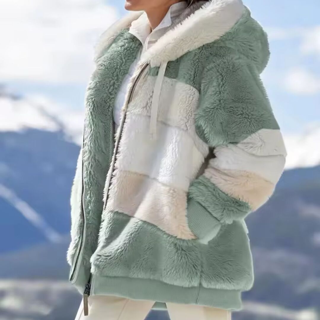 WinterHug | Warme Winterjas van Pluche met Colorblock Design
