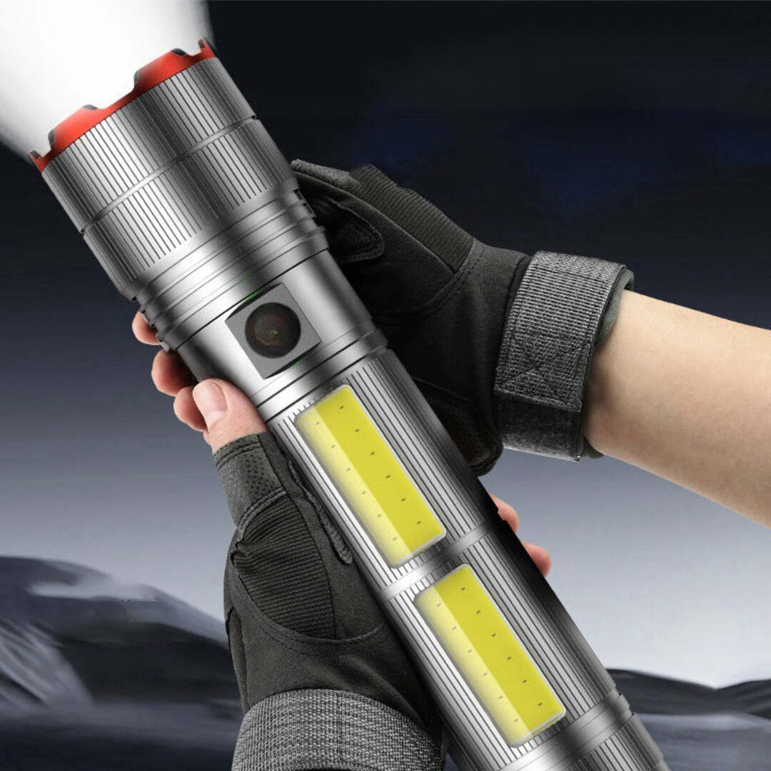 BrightCore | Krachtige Oplaadbare Zaklamp met Groot Lichtbereik